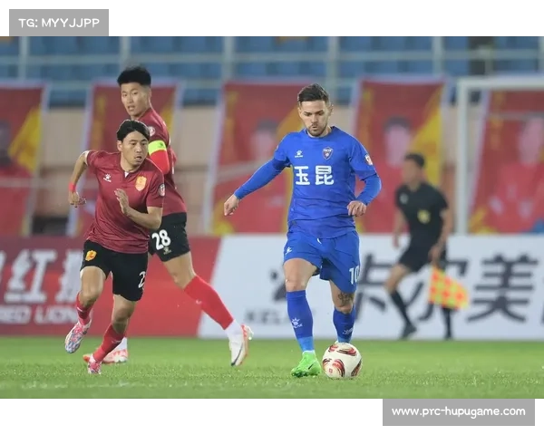 VAR技术判罚标准引发广泛争议与讨论 VAR技术判罚标准引发广泛争议与讨论